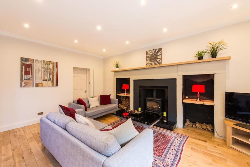 Self Catering , City Centre Apartment With Parking エディンバラ エクステリア 写真